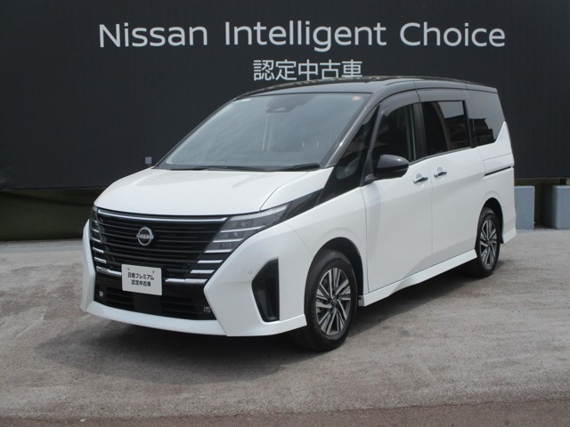 セレナ 1.4 e-4ORCE ハイウェイスターV 4WD 