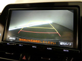 【バックモニター】・・・気になる後ろの見通しも、車庫入れに大活躍☆運転が困難な場所でも、しっかりサポート!心強い味方のモニターです♪