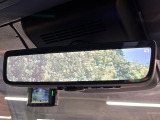 【デジタルインナーミラー】後席の大きな荷物や同乗者で後方が確認しづらい時でも安心!カメラが撮影した車両後方の映像をルームミラー内に表示。クリアな視界で状況の確認が可能です!