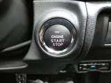 プッシュスタートなのでキーを取り出さずエンジンを掛けることができます!