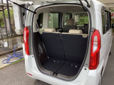 大口なテールゲートです。幅広、低い床面で大きな荷物の出し入れが簡単になります。