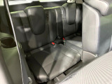 3列目シートはもちろん状態良好☆大人でもゆったりと座って頂けますので、大人数でのお出かけもラクラクです♪ご家族で、気の知れた仲間で、ドライブに行くのが楽しみですね♪