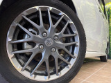【純正15インチアルミホイール】外観にマッチした純正アルミホイールを装着しております。各種社外アルミホイールや、スタッドレスタイヤも取扱いしております。是非ご相談ください♪