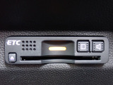 ■【ETC車載器】が装備されています。セットアップをしてお渡しとなり、ETCカードを差し込むだけで高速道路の利用が可能です。