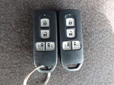 スマートキー2本揃っています。