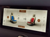 【12Way電動フロントシート(ヒーター&クーラー)】最大3名様まで、シートポジションを記憶していただけます。自分のポジションを素早く戻せるのはとても助かる機能ですね。