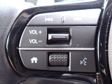 ◆ハンドルに【オーディオリモコンスイッチ】が装備されてます。視点をそらすことなく、ボリューム調整・オーディオソース切替・選曲が出来ます。運転しながら安全に操作が可能になりました。