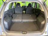 後席を格納すると、これだけの広さが!シーンに合わせたシートアレンジで、大きな荷物も積むことが出来ます♪