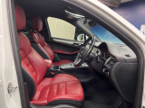 ●レザーシート:高級感漂うレッドレザーシートは、使用感も少なく良好なコンディションを保っております!その他、気になる箇所がございましたらお気軽にお問合せ下さい!