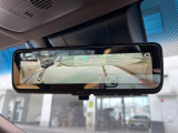 【デジタルインナーミラー】後席の大きな荷物や同乗者で後方が確認しづらい時でも安心!カメラが撮影した車両後方の映像をルームミラー内に表示。クリアな視界で状況の確認が可能です!