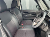 運転席前列シートです。