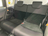 後部座席です。座り心地も足元もゆったり♪♪