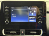 ディスプレイオーディオを装備。スマホとクルマをつなぐことでいろんなサービスが楽しめます。