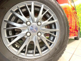 【15インチアルミホイール】外観にマッチしたアルミホイールを装着しております。各種アルミホイールや、スタッドレスタイヤも取扱いしております。是非ご相談ください♪