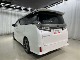 沢山乗れるのがこの車の魅力!2台で移動しないと・・・なんて時もこの車なら1台で!大活躍です♪