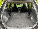 普段のお買い物や通勤、送迎等に十分な荷室スペースを確保しております。セカンドシートを倒すと、大きな荷物の積載も可能です♪