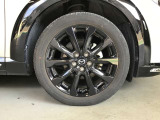 純正アルミホイール標準装備です。力強いデザインです☆