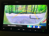 【バックカメラ】駐車時に後方がリアルタイム映像で確認できます。大型商業施設や立体駐車場での駐車時や、夜間のバック時に大活躍!運転スキルに関わらず、今や必須となった装備のひとつです!