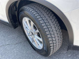 冬タイヤを装着しております。