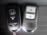 スマートキー付!キーを取り出さなくてもドアロックの施錠・開錠、エンジンの始動が出来ます!雨の日や荷物の多い日にとても便利ですね♪