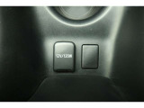 【アクセサリーソケット】12Vのカー用品等の電源供給が可能です。