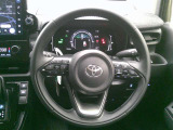 ステアリングスイッチ付きです!ハンドルから手を離さずにオーディオ操作ができて安全で便利です♪
