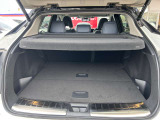 ラゲッジスペースは高さもあり広々。後席収納でさらに便利に積み込めます。