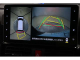 パノラマモニターでクルマの周囲の確認が出来て安心です。