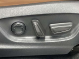 パワーシート搭載。微妙な調整が手軽にでき、ピッタリのポジションで運転することが可能です。