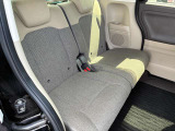 【後席】後部座席も丁寧に使用されており、目立つダメージはありません。清潔感のある良好な状態です。
