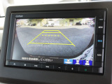 バックをするとき自動でリアの様子が映る『リアカメラ』付き! ナビ画面で確認しながらバックができますから安心ですね。でも、目視も大切ですよ!安全第一でお願いします!