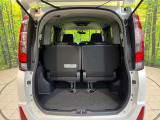 普段のお買い物や通勤、送迎等に十分な荷室スペースを確保しております。セカンドシートを倒すと、大きな荷物の積載も可能です♪