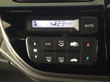 【オートエアコン】汗ばむ夏・ジメジメする梅雨時・冷え冷えする冬も快適☆♪ 簡単操作で、春夏秋冬 一年中快適です♪お好みの温度をセットするだけで、エアコンの風量などを自動でコントロールします♪☆