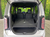 後席を格納すると、これだけの広さが!シーンに合わせたシートアレンジで、大きな荷物も積むことが出来ます♪