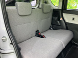 運転席側後部座席