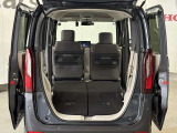 後列を収納すれば大型トランクに早変わり!段差も出来ず荷物の積み込みもラクラク♪