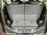 日常の使用に十分な広さの荷室です♪簡単な操作でシートアレンジもできます♪