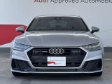 Audiの象徴であるシングルフレームグリルをよりワイドで低くシャープなデザインとすることでワイド&ローのフォルムを協調しています。