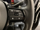ハンドル右側にはクルーズコントロールのスイッチが装備され運転中の操作も安心して行えます!