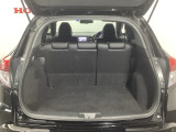 トランク荷室十分な容量あります。
