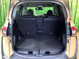 普段のお買い物や通勤、送迎等に十分な荷室スペースを確保しております。セカンドシートを倒すと、大きな荷物の積載も可能です♪