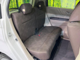 後部座席も気になるようなキズ・汚れやへたり等、大きなダメージはなく、良好な状態です。