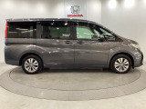 購入後も自社指定整備工場完備でお客様の愛車をしっかりサポート致します!御納車時には安全かつ安心してお乗り頂けるようホンダ専門知識を持つ整備スタッフが点検・整備・装備も説明をしてお渡ししております。