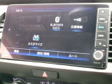 メモリーナビです。Bluetoothで好きな音楽を聴く事ができるので、ドライブがひときわ楽しくなっちゃいますね♪