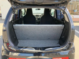 普段のお買い物や通勤、送迎等に十分な荷室スペースを確保しております。セカンドシートを倒すと、大きな荷物の積載も可能です♪