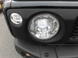 LEDヘッドライトです!暗くなった時に明るく照らしてくれるので安心して運転していただけます☆