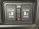 リアドアは乗り降りに便利な両側電動スライドドアです。また運転席に座っていながらスイッチ操作で自在にスライドドアを開け閉めできます。