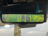 【デジタルインナーミラー】後席の大きな荷物や同乗者で後方が確認しづらい時でも安心!カメラが撮影した車両後方の映像をルームミラー内に表示。クリアな視界で状況の確認が可能です!