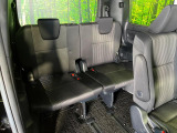 3列目シートはもちろん状態良好☆大人でもゆったりと座って頂けますので、大人数でのお出かけもラクラクです♪ご家族で、気の知れた仲間で、ドライブに行くのが楽しみですね♪