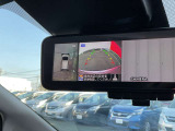 ルームミラーにもアラウンドビューの映像が映し出されます!